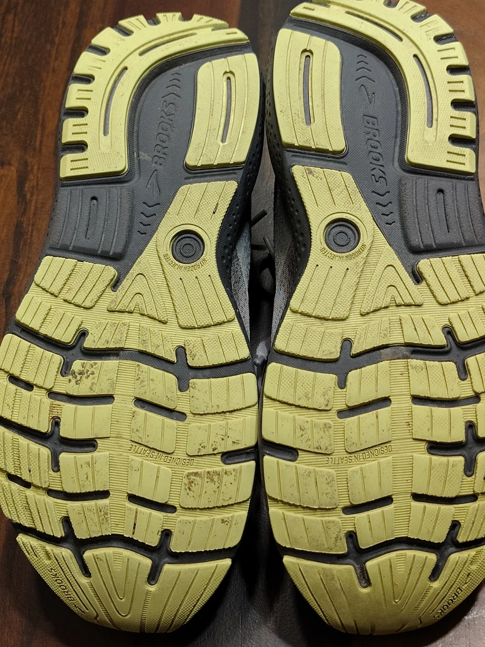Brooks Ghost 16 Men's Road Running Shoe Fair Condition Size 9.5 Men.